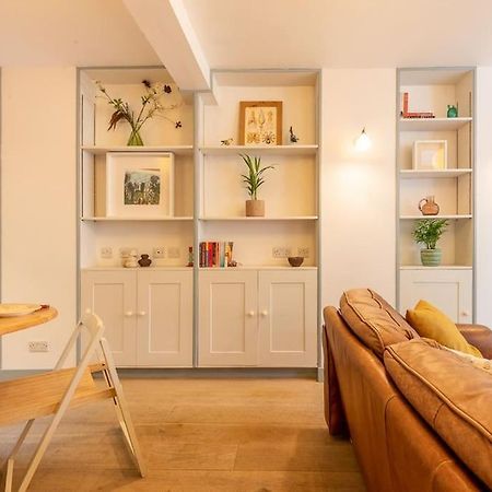 Lovely Self-Contained Basement Studio With Kitchen Londyn Zewnętrze zdjęcie