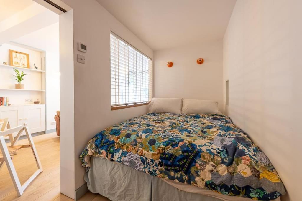 Lovely Self-Contained Basement Studio With Kitchen Londyn Zewnętrze zdjęcie